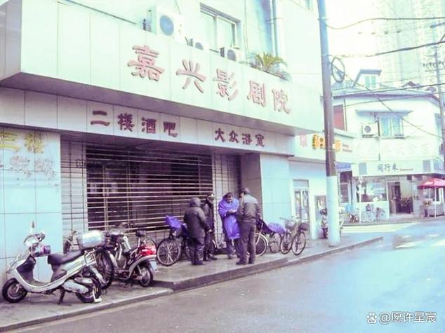 根据百度电影院用户搜索习惯，为您生成以下SEO标题（包含3个长尾关键词）：

**百度电影院2025最新电影在线观看_高清免费大片_热门影视剧全集**

*（长尾关键词：2025最新电影在线观看、高清免费大片、热门影视剧全集）*