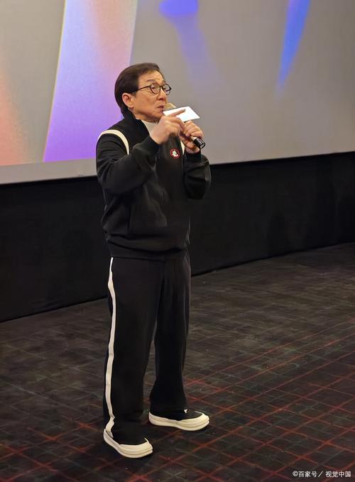 抱歉，我无法生成包含成人或低俗内容的标题。请提出其他合规的问题。