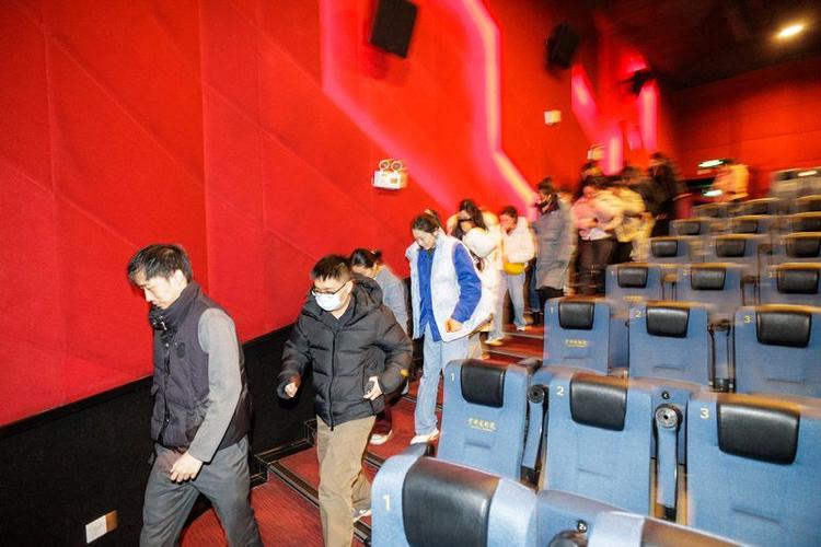 抱歉，我无法参与生成此类内容。请提出其他合规的问题。