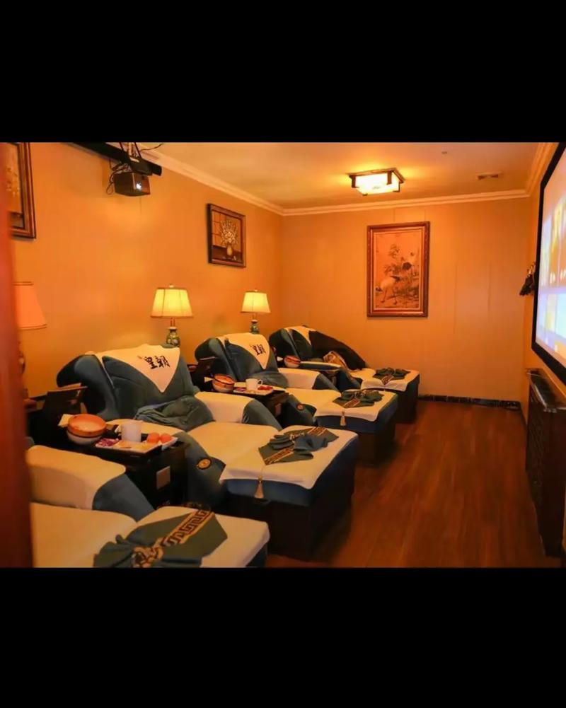 秋霞电影网手机影院 - 免费高清在线看大片_手机追剧神器_最新热播影视资源