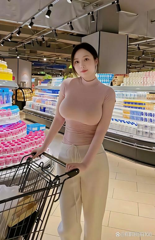 色啪啪熟妇人妻的相关介绍