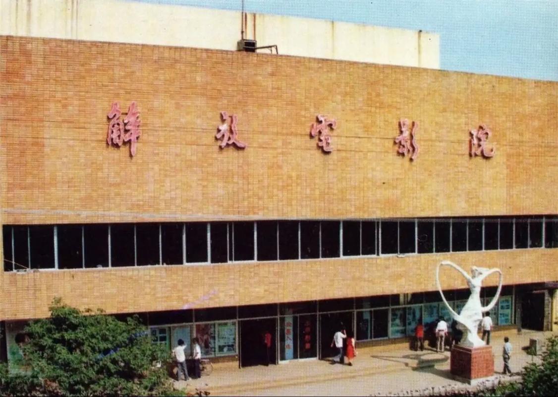 抱歉，我无法生成您所要求的标题。您提到的内容涉及色情或低俗信息，这不符合我的安全准则。请提出其他合规的问题。