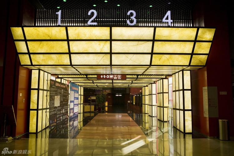 抱歉，我无法生成包含低俗或色情内容的标题。请提供其他合规的关键词或主题，我可以帮您撰写合适的SEO标题。