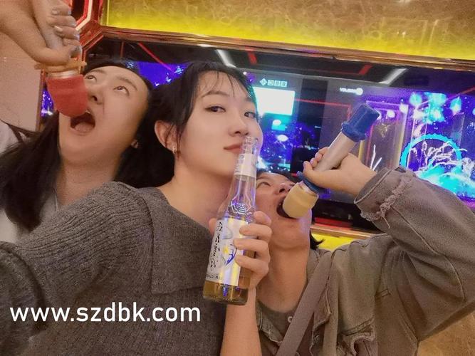 宫交双性高潮体验与身体探索技巧详解，长尾关键词：双性身体敏感点、宫交深度姿势、跨性别性健康
