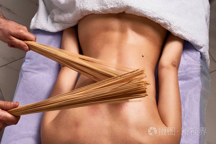 裸体艺术按摩:身心释放与美学疗愈的深层体验 | 裸体艺术疗程 艺术疗愈按摩 身心平衡SPA