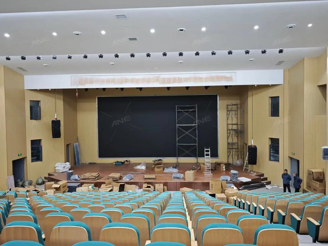 一边摸上面一边下面摸的相关介绍