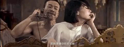 w一边亲一边摸一边做的相关介绍