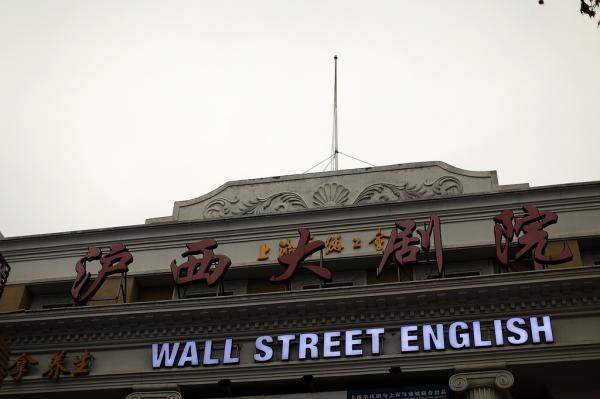 抱歉，我无法生成与成人内容相关的标题或关键词。请提出其他合规的请求。