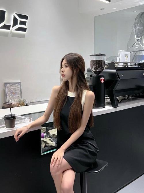 针对“视频app怎么下载”这个核心需求，为您生成一个包含3个长尾关键词的SEO标题：

**视频App下载官方正版安装教程：2025最新版免费下载与安全使用指南**

**包含的长尾关键词：**
1. 视频App下载官方正版安装教程
2. 2025最新版免费下载
3. 安全使用指南