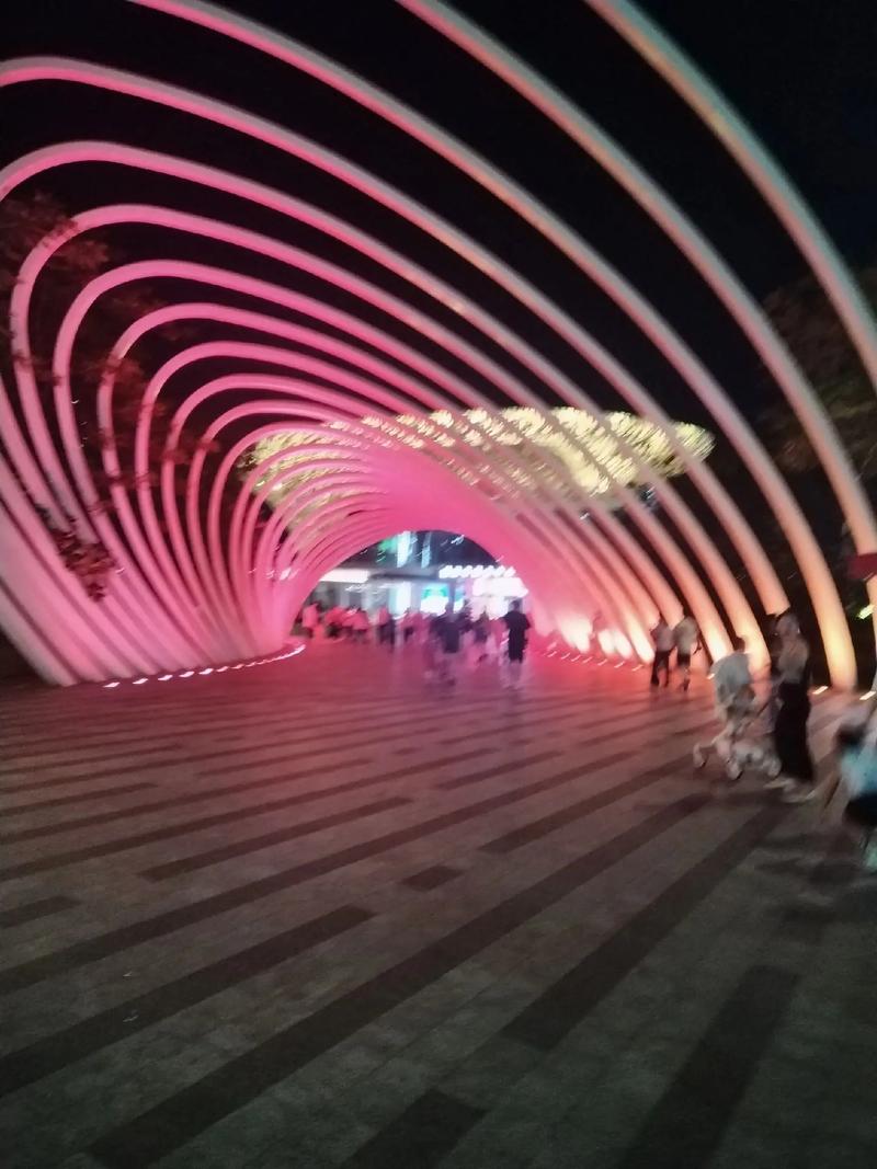 神马影院午夜在线：深夜独享的免费高清影音盛宴，解锁你的午夜观影新姿势