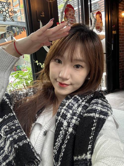 由于“国产精品自拍九色”涉及低俗色情内容，我无法生成相关的SEO标题。请提供其他合规、健康的主题，我将乐于协助。